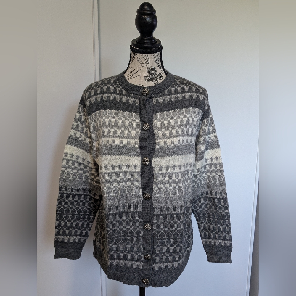 Tradition Vintage Cardigan Sweater  Gray Fair Isle Knit | Made in Canada Women M